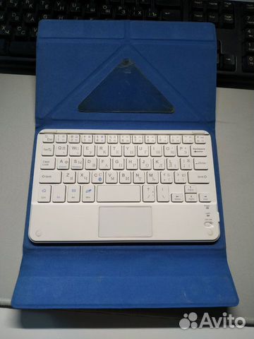 Чехол клавиатура для планшета Bluetooth