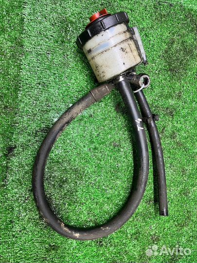 Бачок гура гур Volkswagen Transporter T4