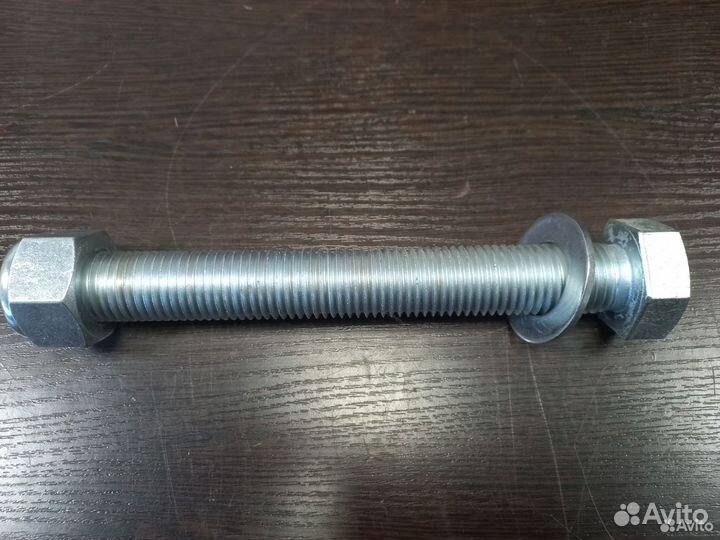 Болт полурессоры BPW SAF M30*240 075625