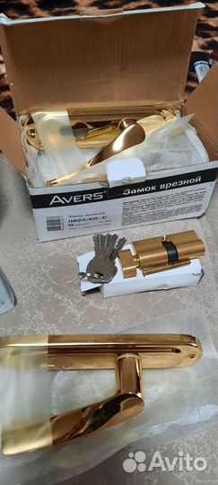 Замки дверные врезные Петли