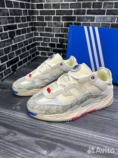 Кроссовки adidas мужские зима