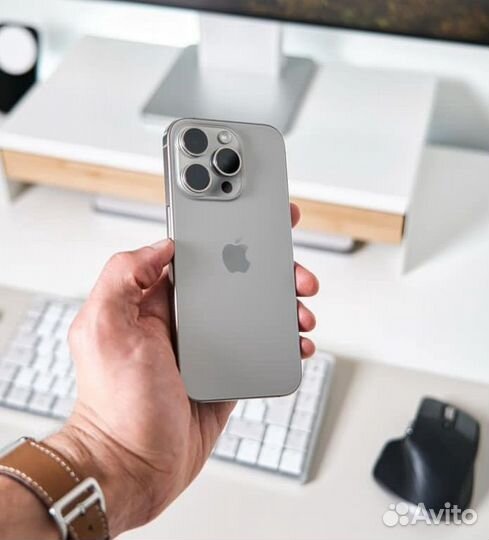 iPhone 15 Pro, 256 ГБ