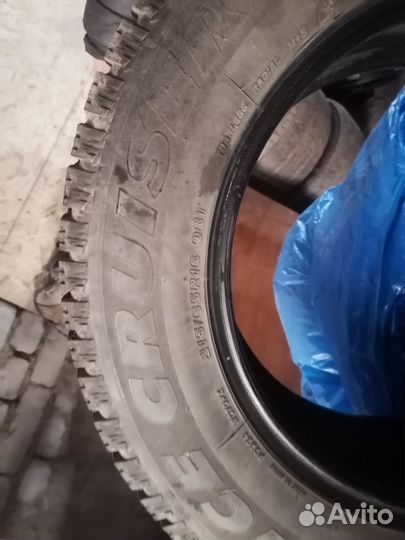 Bridgestone Ice Cruiser 7000 215/65 R16