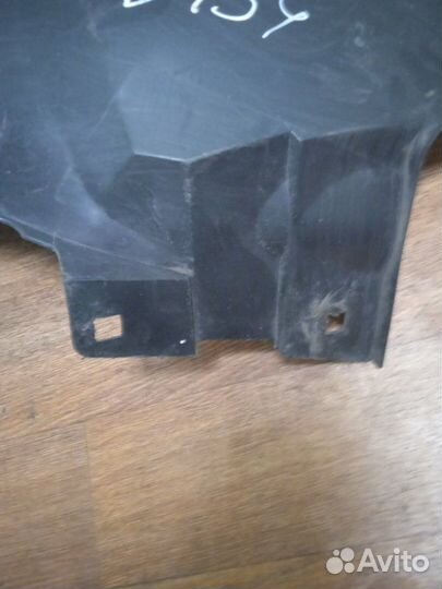 Подкрылок (локер) передний правый Mercedes S-Class