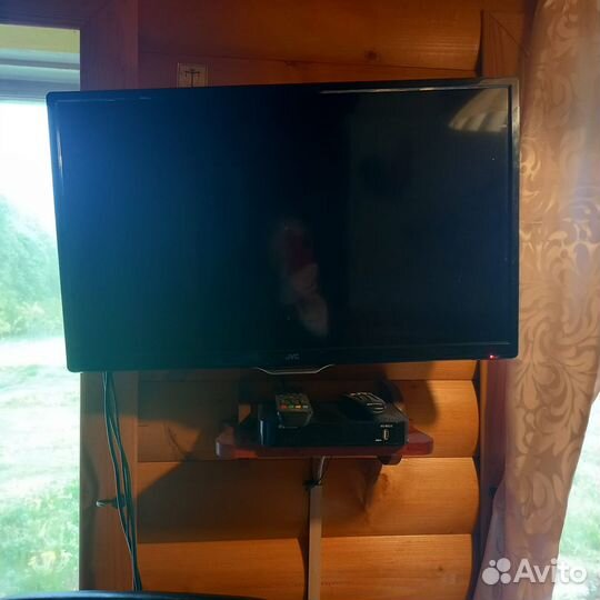 Телевизор JVC SMART tv бу диагональ 71 см