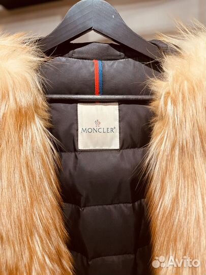 Женский пуховик-парка с мехом лисы moncler p.S