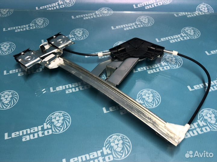 Стеклоподъемник задний правый Skoda Octavia Тур