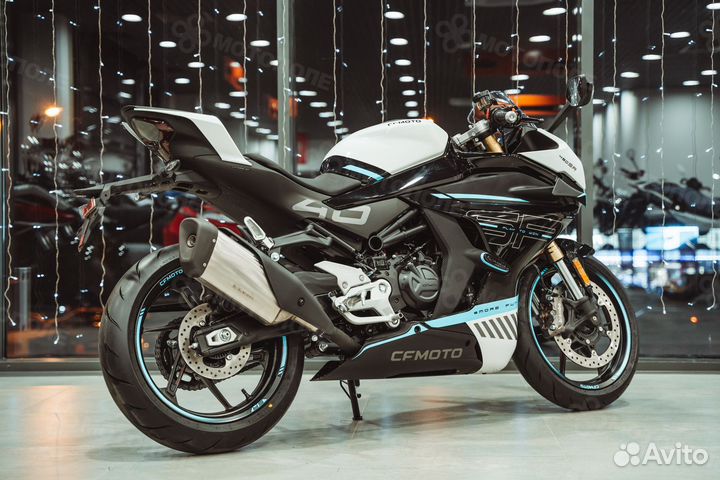 Мотоцикл cfmoto 450SR