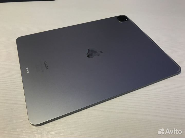 Планшет Apple iPad Pro 2022 128Гб. + Apple Pencil