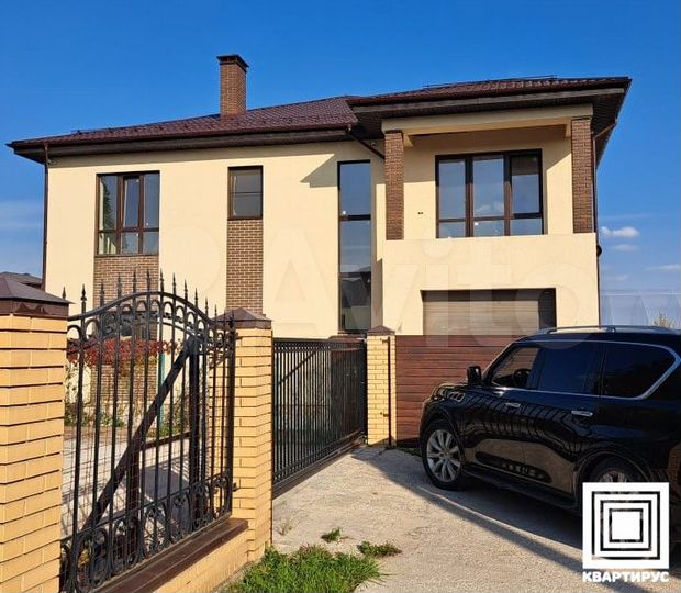 Коттедж 290 м² на участке 7,8 сот.