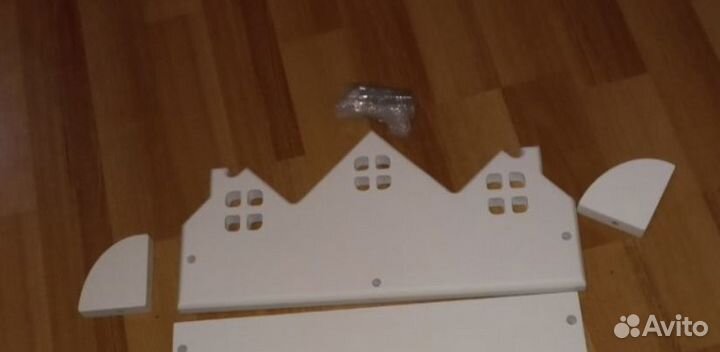 Полка настенная в детскую