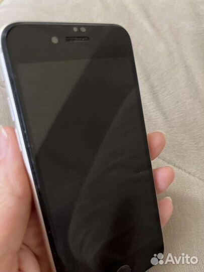 iPhone SE (2020), 64 ГБ