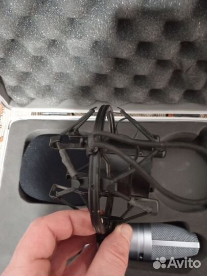 Студийный микрофон