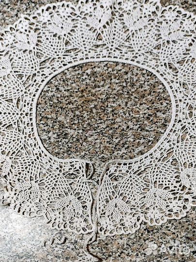 Воротничек вязанный ручной работы