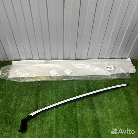 Молдинг лобового стекла правый Kia K5 DL3 2021