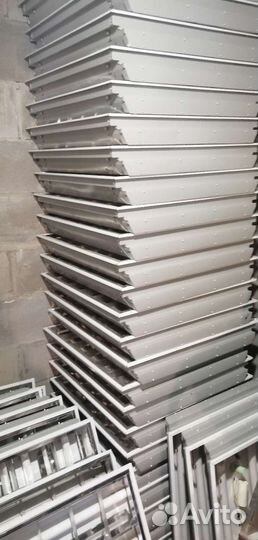 Светильники потолочные бу с лампами под Армстронг