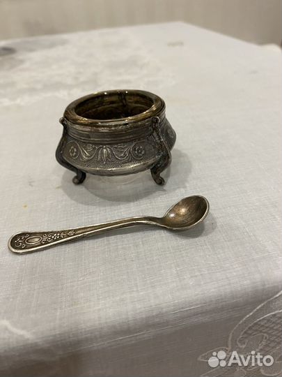 Солонка мельхиоровая с ложечкой