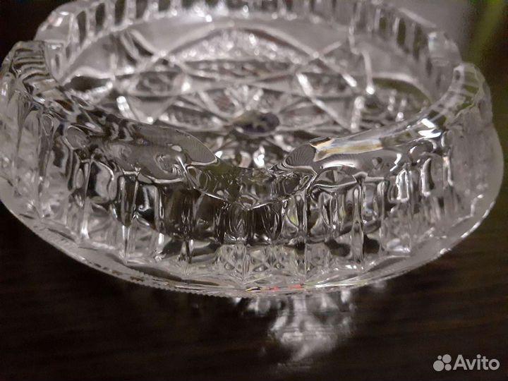 Хрустальная фирменная пепельница