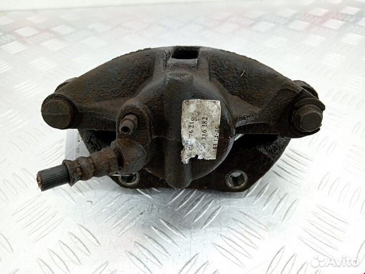 Суппорт передний левый для Renault Kangoo 1