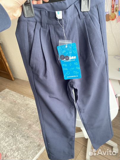 Брюки школьные синие для девочки 122 размер
