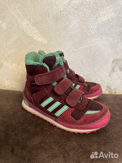 Ботинки Adidas для девочки