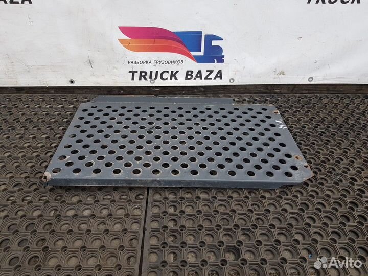 Трап на раму за кабиной Iveco Stralis