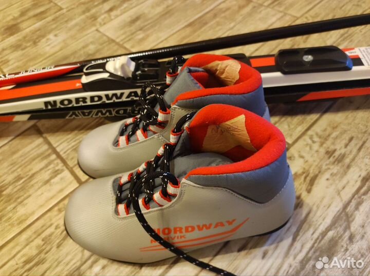 Лыжи детские и ботинки