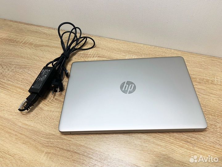 Мощный ноутбук HP Core i5-8265U / IPS / SSD