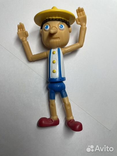 Игрушка из макдональдса пиннокио