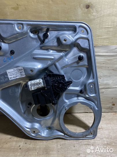 Стеклоподъемник задний левый VW Passat B5+ C154