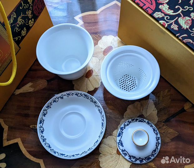 Чашка с блюдцем и крышкой из китайского фарфора