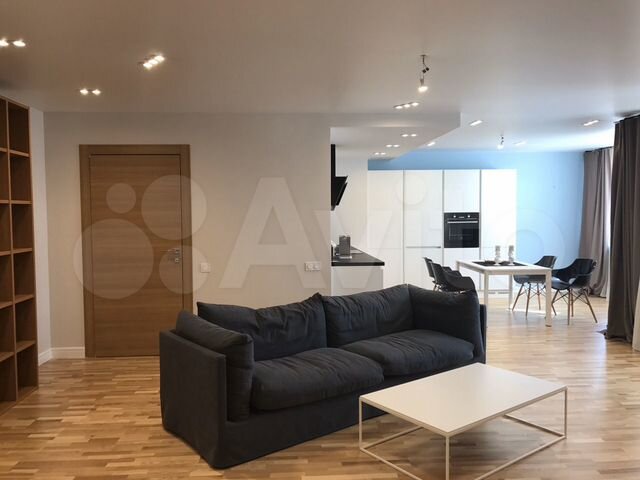 2-к. квартира, 90 м², 8/22 эт.