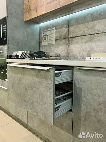 Встроенная кухня на заказ