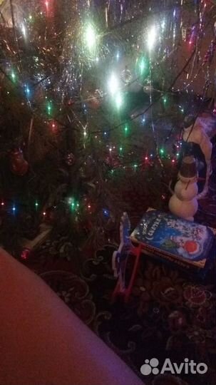 Красная гирлянда на новый год и день влюблённых