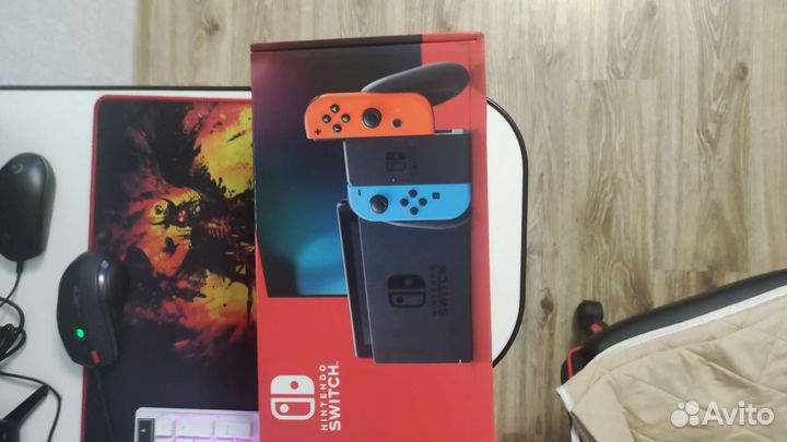 Портативная игровая приставка Nintendo Switch 2rev