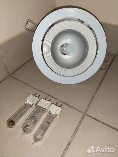 Прожектор поворотный встройка FL-2024 G12 150W