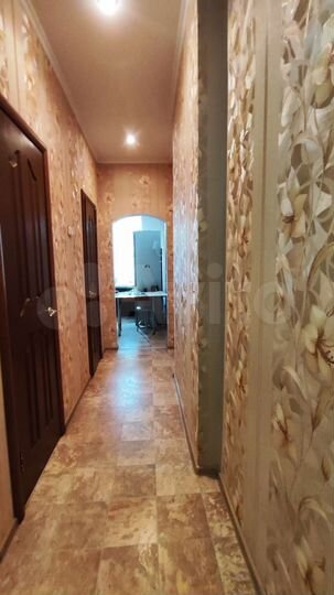 3-к. квартира, 57 м², 1/4 эт.