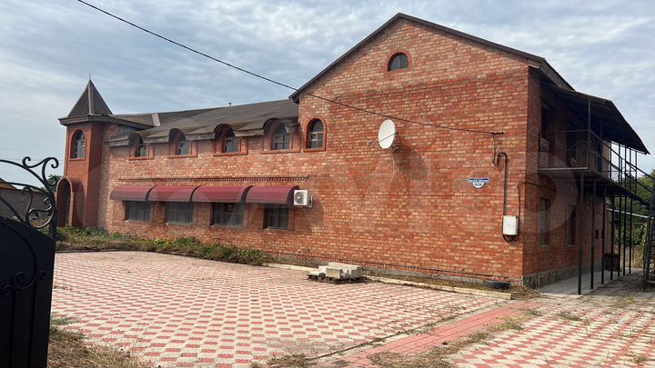 Дом 750 м² на участке 30 сот.