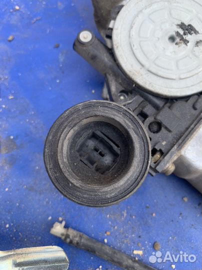 Стеклоподъемник передний левый toyota opa