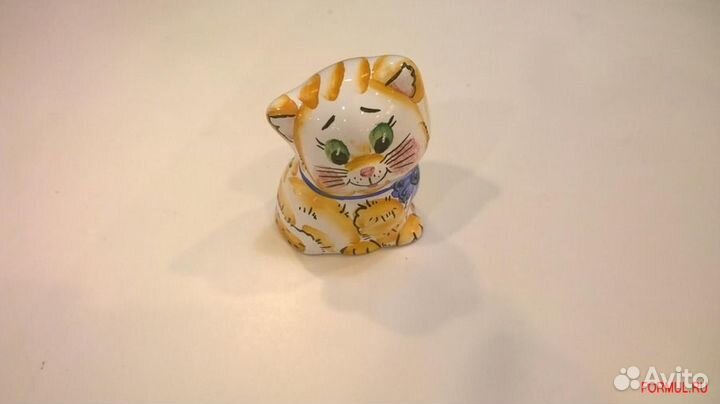 219811 Статуэтка Котенок с синим бантом