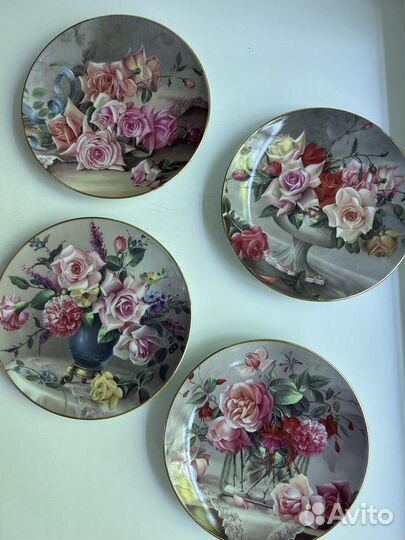 Фарфоровые настенные тарелки серии 