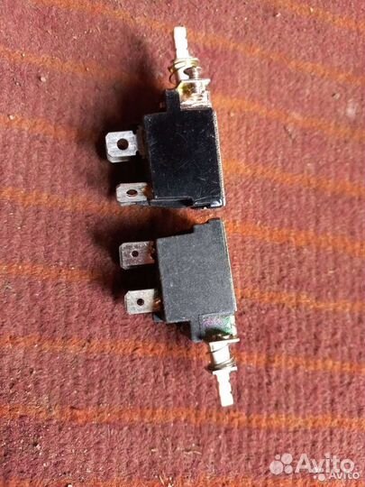 Тумблер, выключатель, включатель сетевой