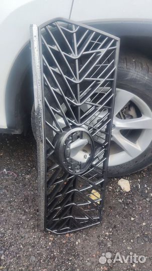 Передняя решетка радиатора LC150 5314760020