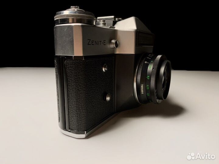 Пленочный фотоаппарат зенит е