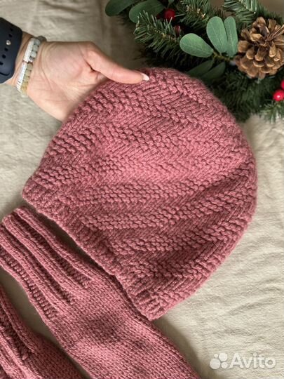 Шапка и митенки комплект шерсть ручная работа