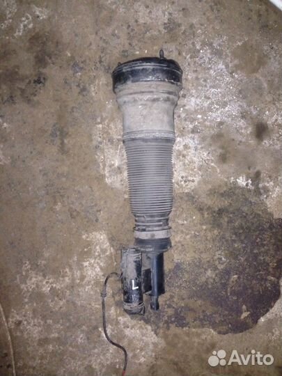 Стойка пневмо Mercedes 220 4matic