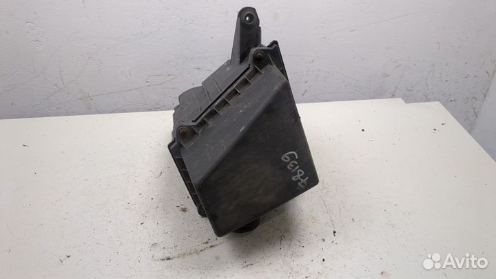 Корпус воздушного фильтра Volkswagen Polo, 2011