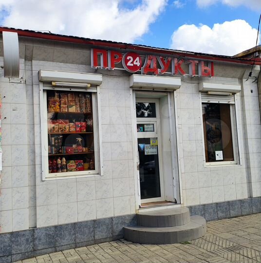 Торговая площадь 130 м² (80 м² + 50 м²)