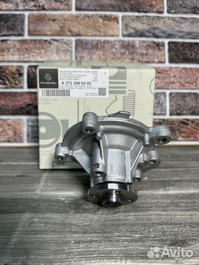 Насос системы охлаждения Mercedes A2712000201