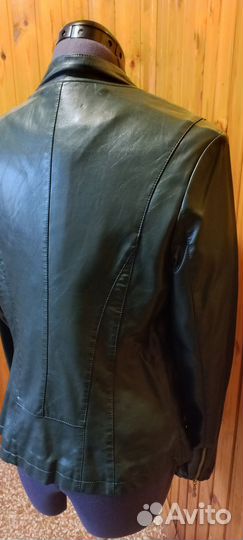 Куртка зеленая 44-46р